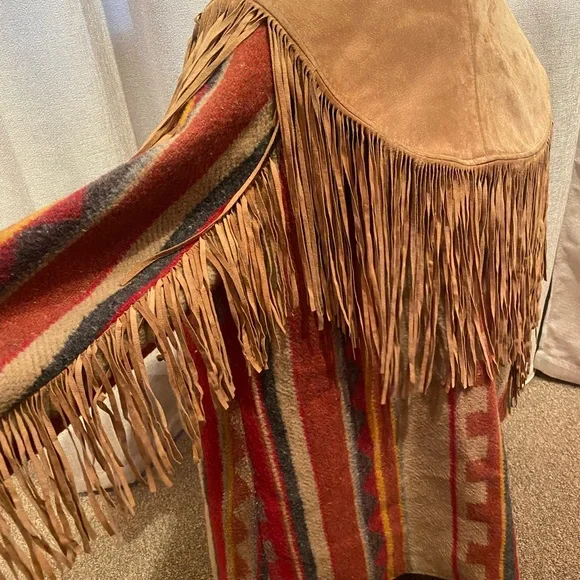 Pioneer wear vintage colorful southwestern print wool and suede fringe jacket - Picture 3 of 14
